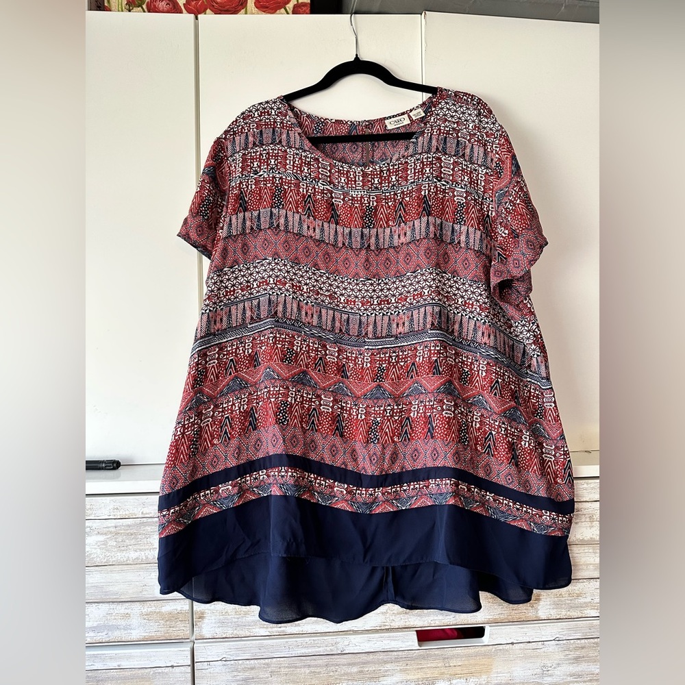 ❤️💙 Cato Woman Geometric Print High-Low Blouse Plus Size 22/24W